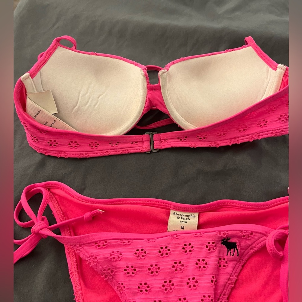 Abercrombie & Fitch pink eyelet floral bikini - Picture 2 of 4